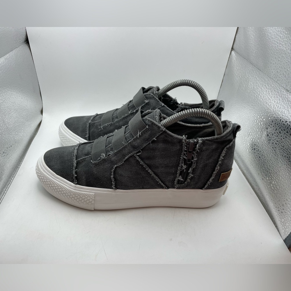 Blowfish Malibu womens platform slip on mid sneakers size 8.5